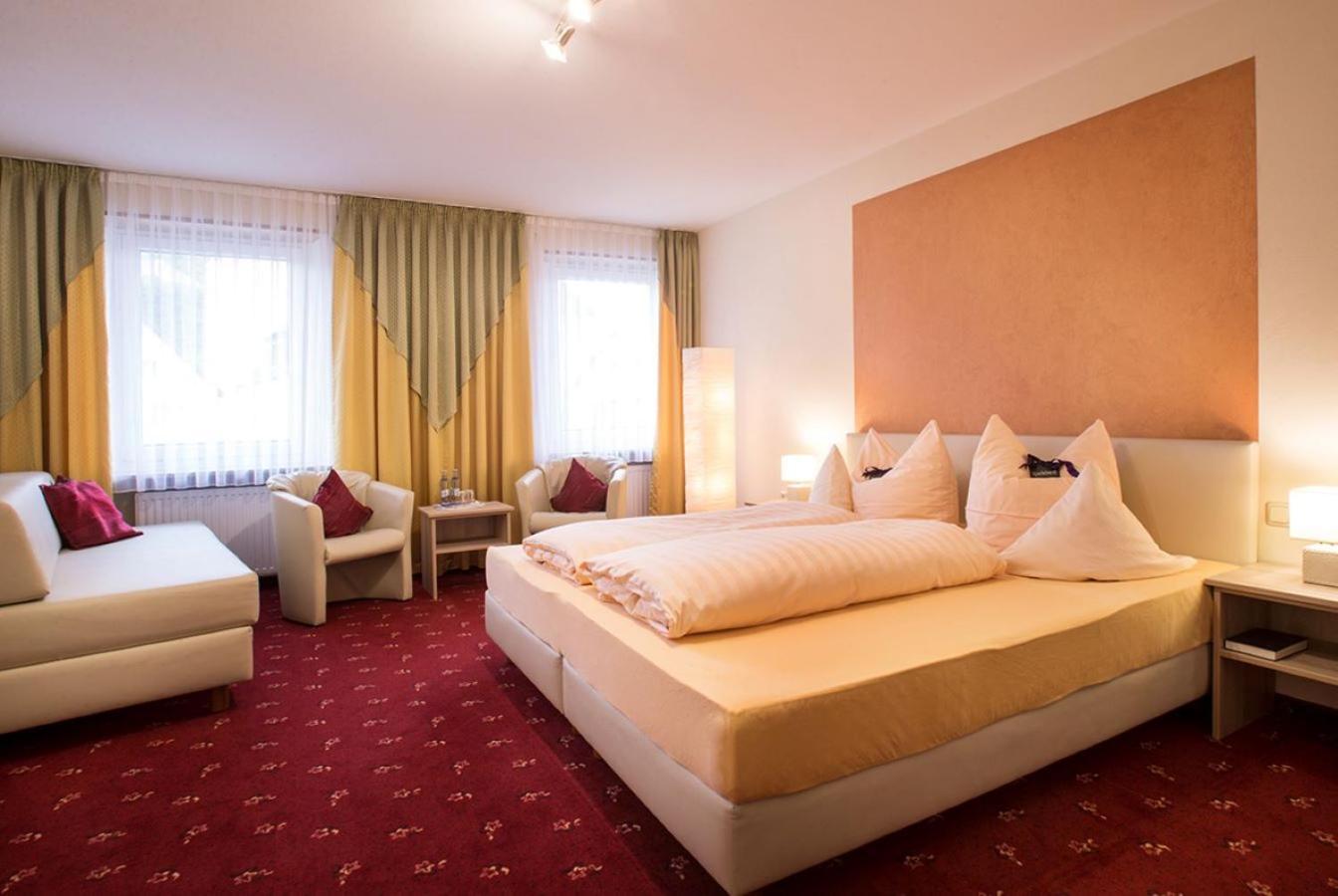 Hotel Gasthof Zur Post Königstein in der Oberpfalz Buitenkant foto