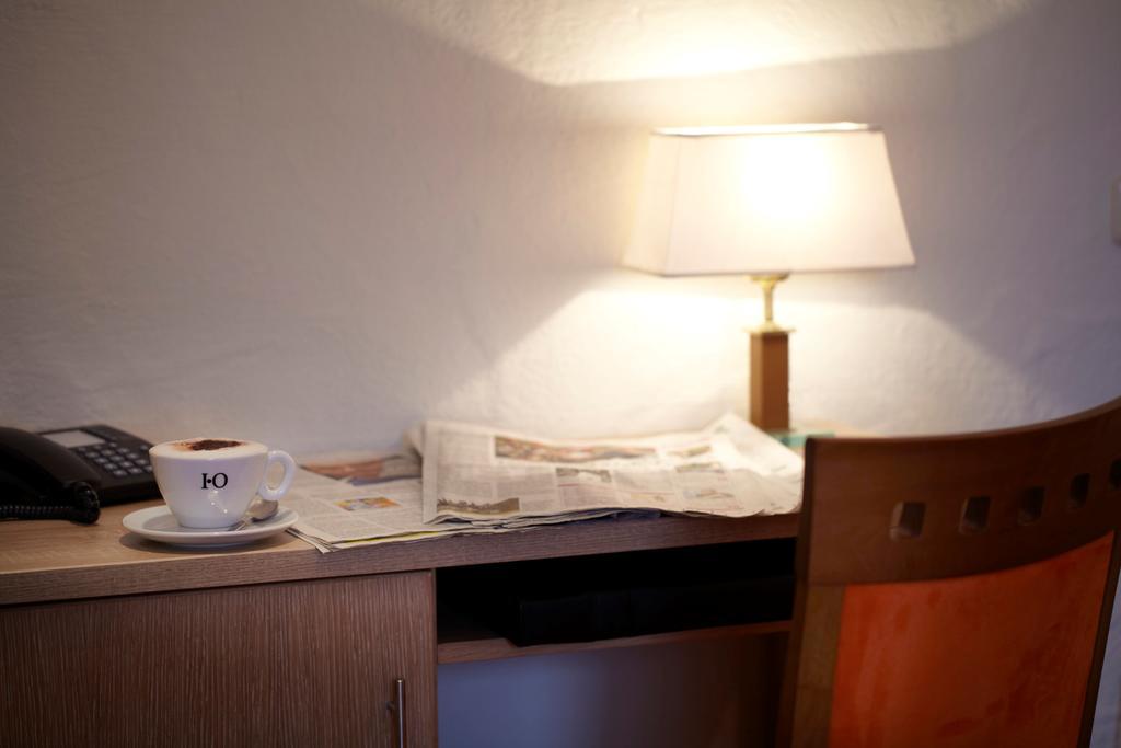 Hotel Gasthof Zur Post Königstein in der Oberpfalz Kamer foto